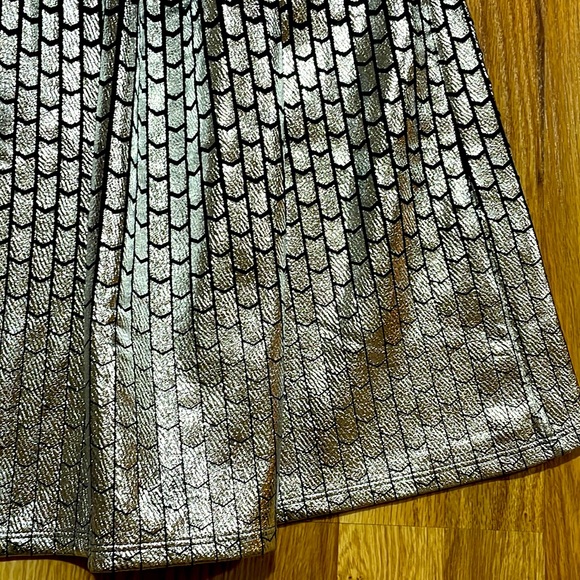 NWT Elegant LuLaRoe Amelia, Navy w/Silver Foiling, sz S - Picture 5 of 8